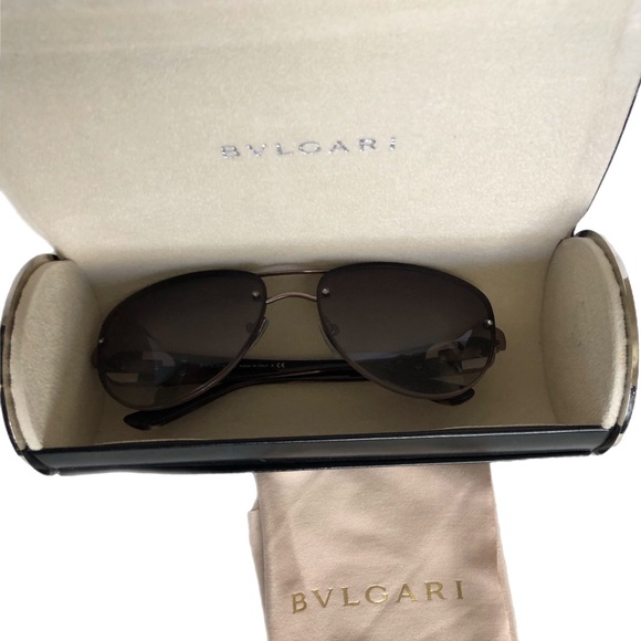 BVLGARI 🕶️ Aviator Sunglasses with case 🕶️ - Picture 9 of 10